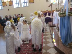 Jasełka w kościele GrII