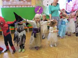 Bal karnawałowy