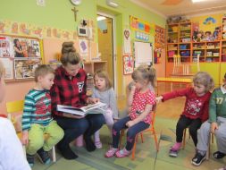 RODZICE CZYTAJĄ DZIECIOM 