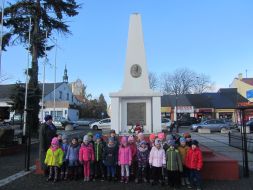 WYCIECZKA STARSZAKÓW DO MUZEUM REGIONALNEGO W KRAŚNIKU 