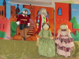 KOT W BUTACH - teatr lalek w przedszkolu. 