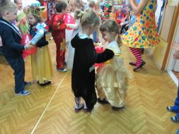 BAL KARNAWAŁOWY 