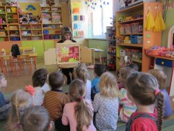 Zajęcia z panią bibliotekarką