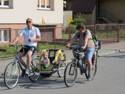 A koła rowerów kręcą się... 