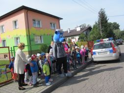 WIZYTA FUNKCJONARIUSZY POLICJI W NASZYM PRZEDSZKOLU