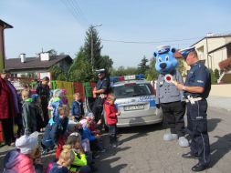 WIZYTA FUNKCJONARIUSZY POLICJI W NASZYM PRZEDSZKOLU