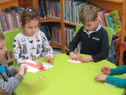 Wycieczka Starszaków do Miejskiej Biblioteki Publicznej
