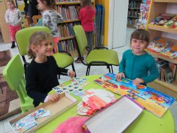 Wycieczka Starszaków do Miejskiej Biblioteki Publicznej
