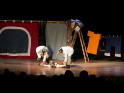 WYCIECZKA DO TEATRU