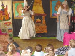 Teatr Pod Jabłonią - KOPCIUSZEK