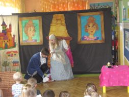 Teatr Pod Jabłonią - KOPCIUSZEK