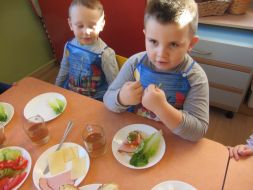 WITAMINOWE ŚNIADANIE