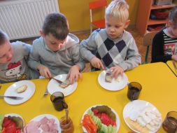 WITAMINOWE ŚNIADANIE