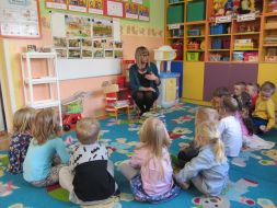 SPOTKANIE Z BIBLIOTEKARKĄ  
