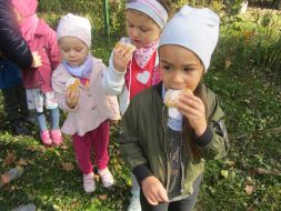 Wycieczka do Leśniczówki w Rudkach 