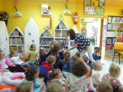 WYCIECZKA DO BIBLIOTEKI MIEJSKIEJ 