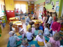 SPOTKANIE Z PANIĄ Z BIBLIOTEKI 