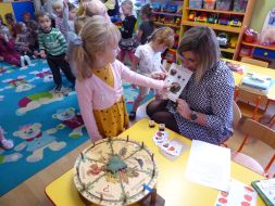 SPOTKANIE Z PANIĄ Z BIBLIOTEKI 