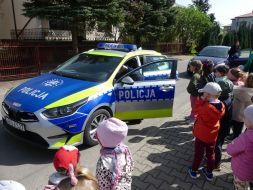 WIZYTA POLICJANTÓW W PRZEDSZKOLU 