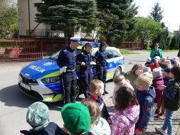 WIZYTA POLICJANTÓW W PRZEDSZKOLU 