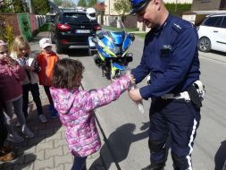 WIZYTA POLICJANTÓW W PRZEDSZKOLU 