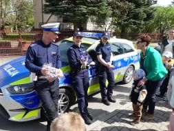 WIZYTA POLICJANTÓW W PRZEDSZKOLU 