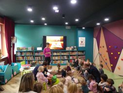 Wizyta w Miejskiej Bibliotece Publicznej - Nowy Horyzont 