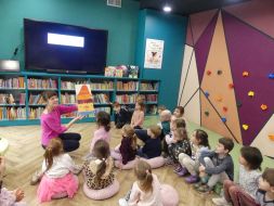 Wizyta w Miejskiej Bibliotece Publicznej - Nowy Horyzont 