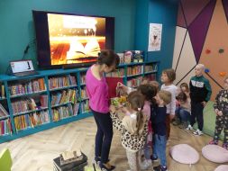Wizyta w Miejskiej Bibliotece Publicznej - Nowy Horyzont 