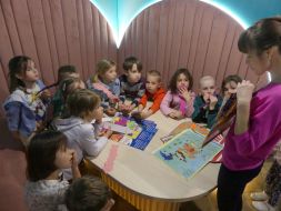 Wizyta w Miejskiej Bibliotece Publicznej - Nowy Horyzont 