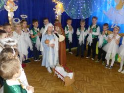 DZIEŃ BABCI I DZIADKA GRUPA II  