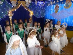DZIEŃ BABCI I DZIADKA GRUPA II  