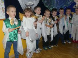DZIEŃ BABCI I DZIADKA GRUPA II  