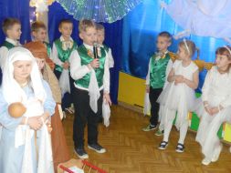 DZIEŃ BABCI I DZIADKA GRUPA II  