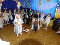 DZIEŃ BABCI I DZIADKA GRUPA II  