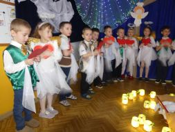 DZIEŃ BABCI I DZIADKA GRUPA II  