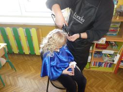 WARSZTATY FRYZJERSKIE ORAZ KUCHARSKIE  