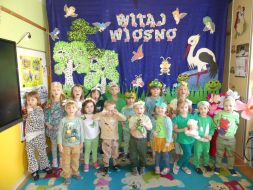 ZIELONY BAL – PRZEDSZKOLAKI WITAJĄ WIOSNĘ   