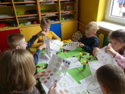 SKĄD SIĘ BIORĄ PRODUKTY EKOLOGICZNE ?  