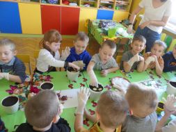 ZIELONY KĄCIK PRZYRODY  