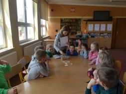 ODWIEDZINY  BIBLIOTEKI  