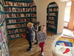 WYJAZD DO MIEJSKIEJ BIBLIOTEKI PUBLICZNEJ 