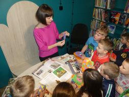 WYJAZD DO MIEJSKIEJ BIBLIOTEKI PUBLICZNEJ 
