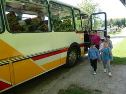 WYCIECZKA AUTOKAROWA DO NADLEŚNICTWA W RUDKACH 