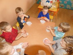  MALI WIELCY ODKRYWCY 