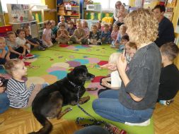 POZNAJMY SIĘ - ZABAWY Z PSEM