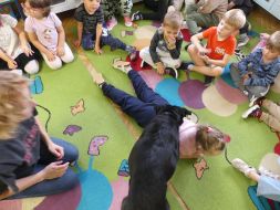 POZNAJMY SIĘ - ZABAWY Z PSEM