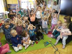 POZNAJMY SIĘ - ZABAWY Z PSEM