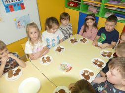 ŚWIĄTECZNE PIERNICZKI W GR I i GR II 