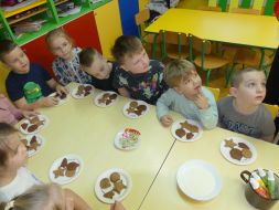 ŚWIĄTECZNE PIERNICZKI W GR I i GR II 